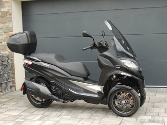 PIAGGIO MP3 530 HPE 2022 ABS ASR SPIATOČKA ,,B" vodičák - 17