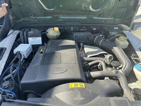 LAND ROVER Defender 90 - 17