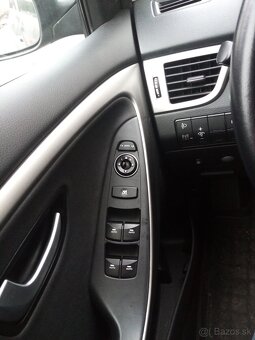 Predám Hyundai i30 1.6 CRDI/94 Kw- cena dohoda - 17