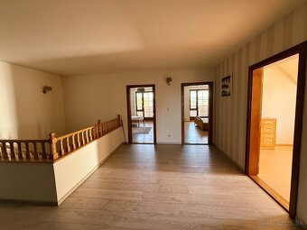 Na predaj Rodinný dom,Trenčín-Zlatovce, krásny pozemok 900m2 - 17