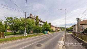 Zrekonštruovaný trojizbový byt so záhradou a garážou kúsok o - 17