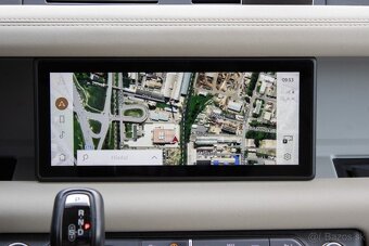 Land Rover Defender - 17
