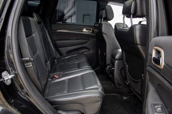 Jeep Grand Cherokee 3.0L V6 Overland A/T - 17