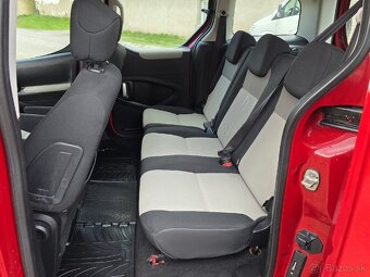 Peugeot Partner Tepee 1.6i Facelift mod. 2014 145 tisíc km - 17