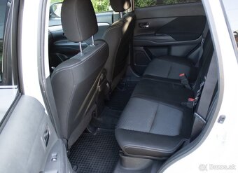 Mitsubishi Outlander 2.0 MIVEC Intense 4WD CVT - 17