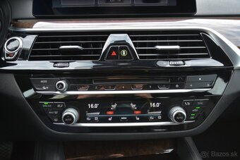 BMW rad 5 Touring 2019 3.00 D 540x drive - 17