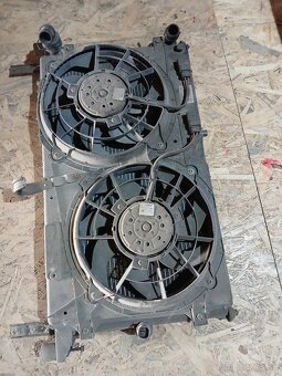 Ford galaxy - 17