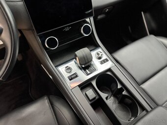 Jaguar F-Pace - 17
