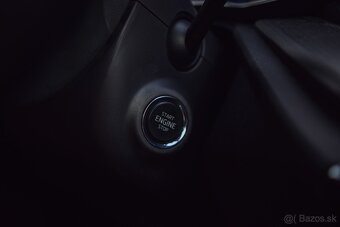 🚘 ŠKODA OCTAVIA COMBI 2.0TDI EXECUTIVE DSG | 1. MAJITEL | O - 17
