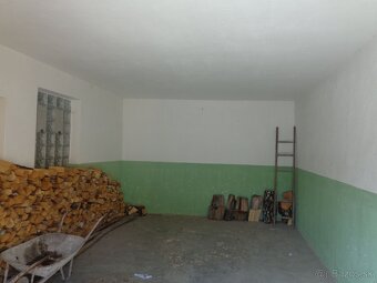 Dom na bývanie a budovy na podnikanie v Lučenci - Opatová - 17