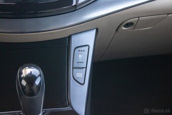 Hyundai i40 1.7 CRDi HP Premium A/T - 17