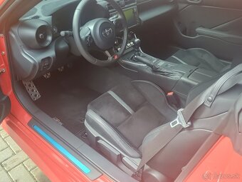TOYOTA GR86 Executive - 17