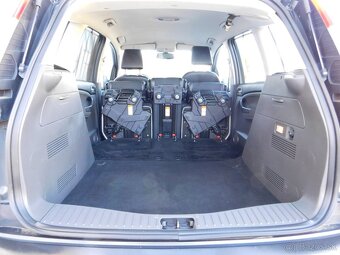 Ford C-max 2.0 TDCi,TITANIUM,pěkný,TAŽNÝ ZAŘÍZENÍ - 17