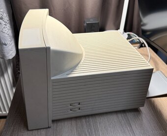 Apple Macintosh Performa 630 a Apple Monochrome display - 17