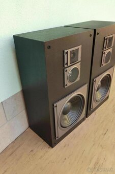 Reprobedne Tesla ARO 6804 a Videoton DC2580 . - 17