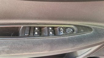 Citroen C4 1,6HDI 80kw kód motora: 9HY - 17