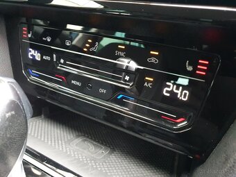 VW Passat B8 GTE 1.4 TSI 160kW DSG Matrix - záruka Autodraft - 17