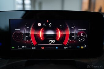 Mercedes-Benz C trieda Sedan C180,125kW, / AJ NA SPLÁTKY/ - 17