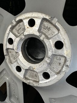 5x112 R18 7,5J ET51 Volkswagen + 225/40 R18 Pirelli zimné - 17