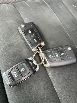 Volkswagen Golf Variant 2.0 TDI DSG WEBASTO PANORAMA ŤAŽNÉ - 17