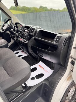 Peugeot Boxer 2,2 Diesel 3 miestny - 17