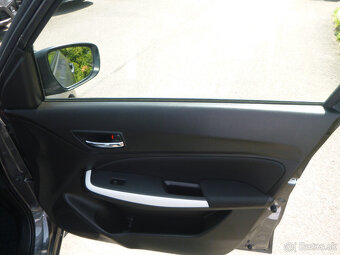 Suzuki Swift GL+ 1,2i 2023 - 17