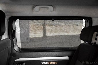 Prenajom 9 miestneho vozidla Toyota automat - 17
