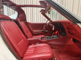Chevrolet Corvette C3 Targa z roku 1972 - 17