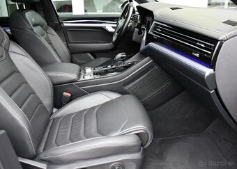 Volkswagen Touareg 3.0TDi R-LINE PANO TAŽNÉ AIR 210 kw - 17