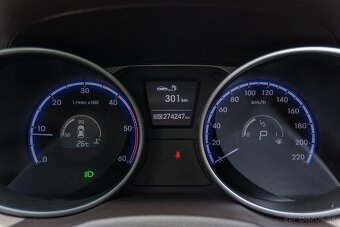 Hyundai ix35 2.0 CRDi VGT Premium 4x4 A/T 2010 - 17