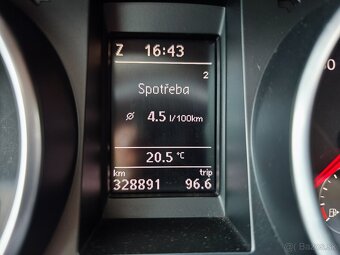Volkswagen Golf VI 2.0 TDI - 17