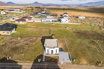 RODINNÝ DOM OBEC SVINIA, OKRES PREŠOV - 17