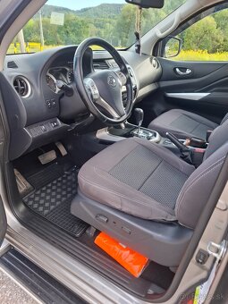 Nissan Navara NP300 Tekna Double Cab 2.3 dCi 190 7 A/T - - 17