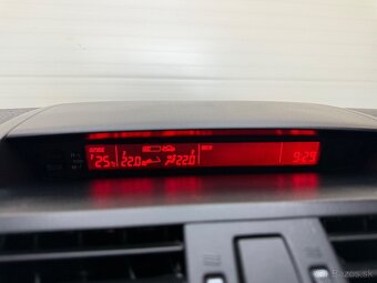 Mazda 6 2.2d 95kw 6st.manuál 11/2011 2majiteľ - 17