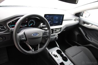 Ford Focus Combi Titanium A/T 6/2024 - 17
