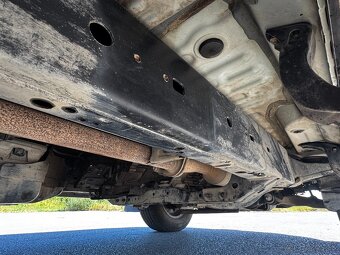 Toyota Land cruiser 120 3,0 D-4D 122KW pôvodný lak,dovoz IT - 17