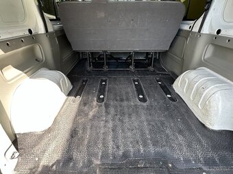 Renault Trafic 2.0dCi/84kW KLIMA 6.Míst r.v. 2009 - 17
