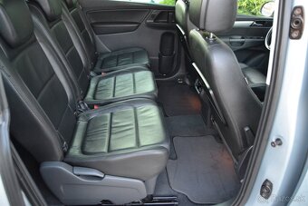 VW SHARAN 2.0 TDI, PANORÁMA, KOŽA, BIXENÓN, 7 MIESTNE, ŤAŽNÉ - 17