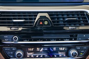 BMW Rad 5 M550i xDrive A/T - 17