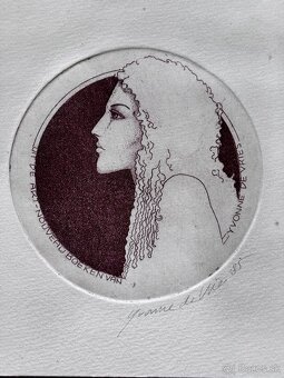 Yvonne De Vries - 17