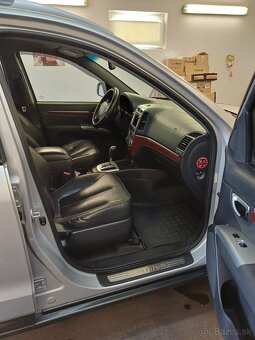 Predám Hyundai Santa Fe 4×4 AT/5 - 17
