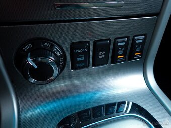 NISSAN NAVARA 2.5Dci 140kW 2014 ZADNA UZAVIERKA , NOVA STK - 17