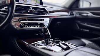 BMW Rad 7 730d xDrive AT 195kW - 17