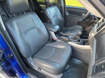 MAZDA TRIBUTE 2.3i 4x4 - 17