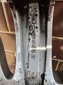 BMW R17 Elektrony 5x120 +Pneu 225/50 R17 - 17