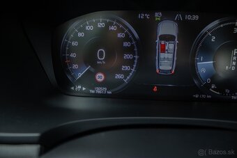 Volvo V90 2.0 D4 AWD Cross Country - 17