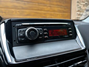 Peugeot 2008 1.2 PureTech Active - 17