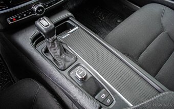 Volvo V90 D4 2.0L 140kW automat - 17