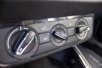 Škoda Fabia 1.0MPI Active - 17