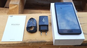 Predám 5,2 palcový 4G LTE Smartfon DUAL SIM Fot.SONY . - 17